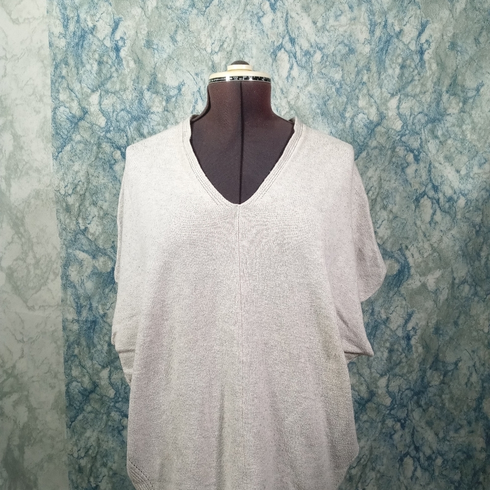 Old Navy V neck sweater